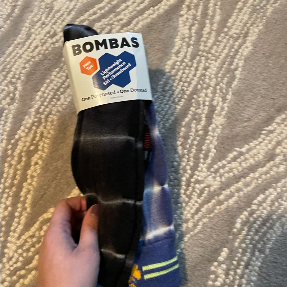 NWT Bombas ski socks